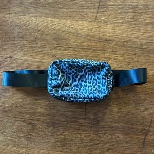 Gray leopard fanny pack